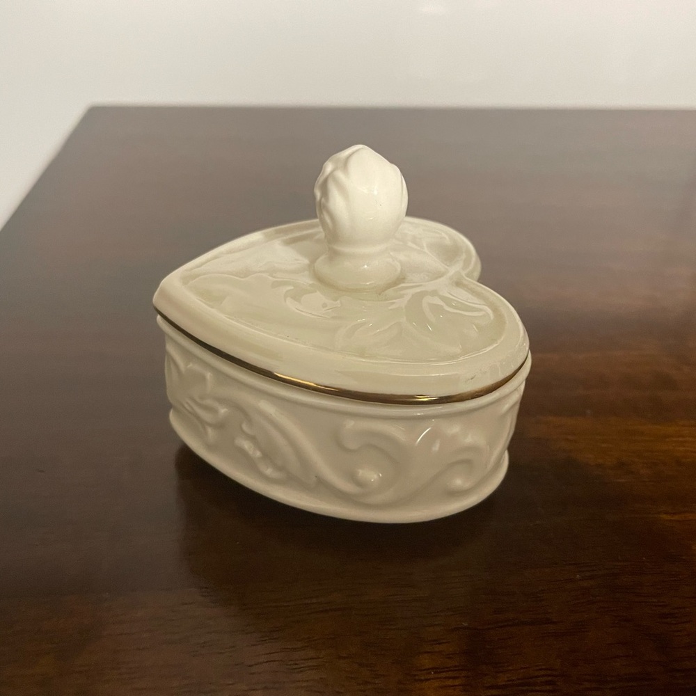 Lenox Jewelry Holder